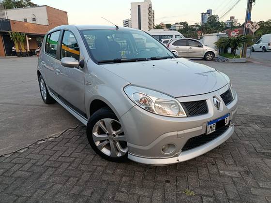 RENAULT SANDERO 1.6 PRIVILÈGE 8V FLEX 4P MANUAL